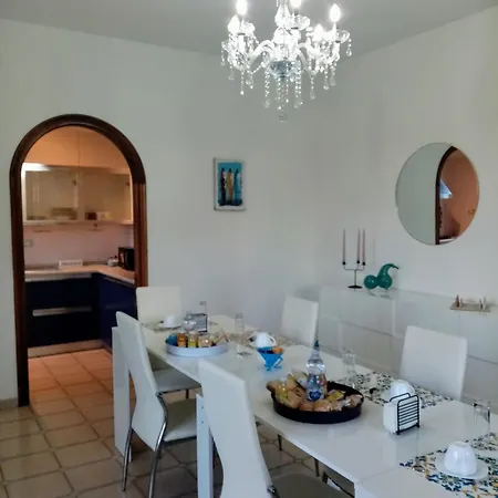 Couette-café Fernando Castagnole delle Lanze